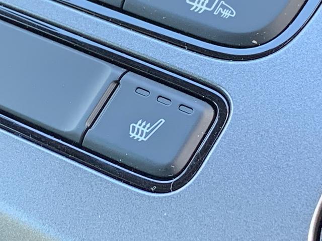 フリード ｅ：ＨＥＶエアー　当社レンタカーアップ・純正ナビ・フルセグ・ＵＳＢ接続・Ｂｌｕｅｔｏｏｔｈ接続・バックカメラ・社外前側ドライブレコーダー・オートＬＥＤヘッドライト・両側電動スライドドア・パーキングセンサー・ＥＴＣ・（16枚目）