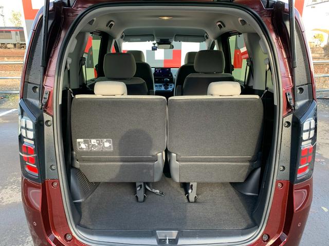 フリード ｅ：ＨＥＶエアー　当社レンタカーアップ・純正ナビ・フルセグ・ＵＳＢ接続・Ｂｌｕｅｔｏｏｔｈ接続・バックカメラ・社外前側ドライブレコーダー・オートＬＥＤヘッドライト・両側電動スライドドア・パーキングセンサー・ＥＴＣ・（41枚目）