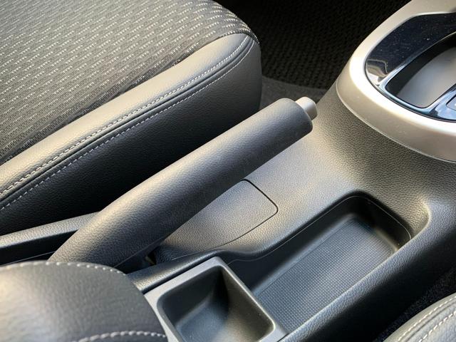 フィット １３Ｇ・Ｌパッケージ　純正ナビ・ＣＤ・ＵＳＢ接続・Ｂｌｕｅｔｏｏｔｈ接続・バックカメラ・純正フロアマット・サイドカーテンエアバック・オートエアコン・オートヘッドライト・社外アルミホイール４本・純性スチールホイール４本（17枚目）