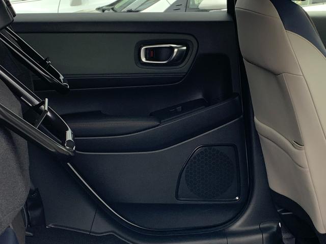 ヴェゼル e:HEVX・HuNTパッケージ 前列シートヒーター・オートエアコン・純正ナビ・フルセグ・CD/DVD/Bluetooth接続・バックカメラ・オートLEDヘッドライト・電子パーキングブレーキ・オートブレーキホールド(42枚目)