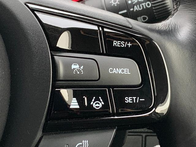 ヴェゼル ｅ：ＨＥＶＺ　Ｈｏｎｄａコネクトディスプレイ・フルセグ・バックカメラ・パーキングセンサー・ドアバイザー・アームレスト・純正フロアマット・オートＬＥＤヘッドライト・前列シートヒーター・電子パーキングブレーキ・ＥＴＣ・（5枚目）