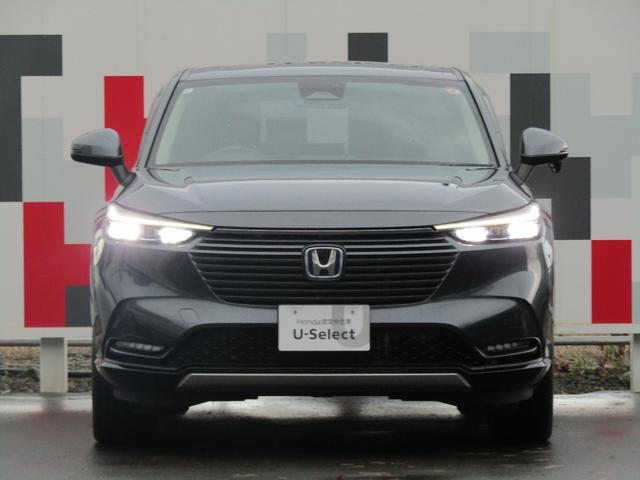 ヴェゼル ｅ：ＨＥＶＺ　Ｈｏｎｄａコネクトディスプレイ・フルセグ・バックカメラ・パーキングセンサー・ドアバイザー・アームレスト・純正フロアマット・オートＬＥＤヘッドライト・前列シートヒーター・電子パーキングブレーキ・ＥＴＣ・（54枚目）