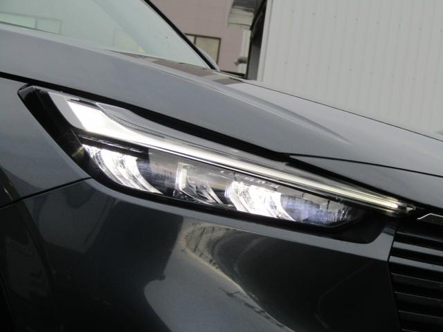 ヴェゼル ｅ：ＨＥＶＺ　Ｈｏｎｄａコネクトディスプレイ・フルセグ・バックカメラ・パーキングセンサー・ドアバイザー・アームレスト・純正フロアマット・オートＬＥＤヘッドライト・前列シートヒーター・電子パーキングブレーキ・ＥＴＣ・（63枚目）