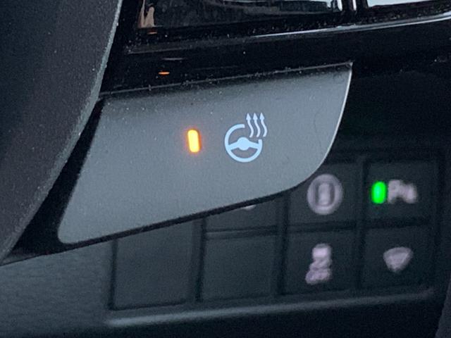 ヴェゼル ｅ：ＨＥＶＺ　ホンダセンシング・純正ナビ・フルセグ・ＣＤ／ＤＶＤ・Ｂｌｕｅｔｏｏｔｈ接続・バックカメラ・純正ドライブレコーダー前後・純正フロアマット・前列シートヒーター・オートＬＥＤヘッドライト・純正ＥＴＣ２．０・（6枚目）