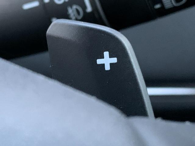ヴェゼル ｅ：ＨＥＶＺ　ホンダセンシング・純正ナビ・フルセグ・ＣＤ／ＤＶＤ・Ｂｌｕｅｔｏｏｔｈ接続・バックカメラ・純正ドライブレコーダー前後・純正フロアマット・前列シートヒーター・オートＬＥＤヘッドライト・純正ＥＴＣ２．０・（8枚目）