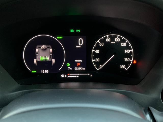 ヴェゼル ｅ：ＨＥＶＺ　ホンダセンシング・純正ナビ・フルセグ・ＣＤ／ＤＶＤ・Ｂｌｕｅｔｏｏｔｈ接続・バックカメラ・純正ドライブレコーダー前後・純正フロアマット・前列シートヒーター・オートＬＥＤヘッドライト・純正ＥＴＣ２．０・（12枚目）