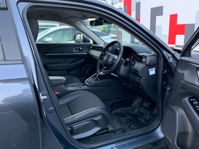 ヴェゼル ｅ：ＨＥＶＺ　ホンダセンシング・純正ナビ・フルセグ・ＣＤ／ＤＶＤ・Ｂｌｕｅｔｏｏｔｈ接続・バックカメラ・純正ドライブレコーダー前後・純正フロアマット・前列シートヒーター・オートＬＥＤヘッドライト・純正ＥＴＣ２．０・（38枚目）