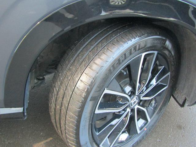 ヴェゼル ｅ：ＨＥＶＺ　ホンダセンシング・純正ナビ・フルセグ・ＣＤ／ＤＶＤ・Ｂｌｕｅｔｏｏｔｈ接続・バックカメラ・純正ドライブレコーダー前後・純正フロアマット・前列シートヒーター・オートＬＥＤヘッドライト・純正ＥＴＣ２．０・（66枚目）