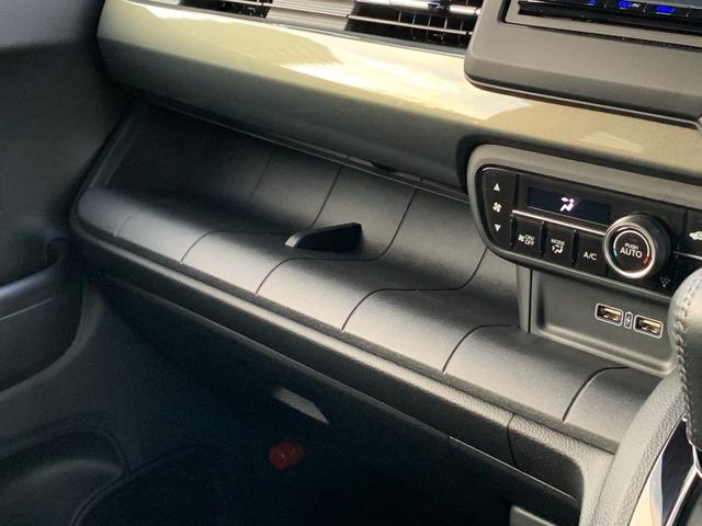 N-WGNカスタム L・ターボ 社外ナビ・フルセグ・USB接続・Bluetooth接続・バックカメラ・Bluetooth接続・純正エンジンスターター・純正フロアマット・サイドカーテンエアバック・オートLEDヘッドライト・ETC・(18枚目)