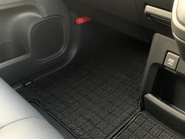 N-WGNカスタム L・ターボ 社外ナビ・フルセグ・USB接続・Bluetooth接続・バックカメラ・Bluetooth接続・純正エンジンスターター・純正フロアマット・サイドカーテンエアバック・オートLEDヘッドライト・ETC・(19枚目)