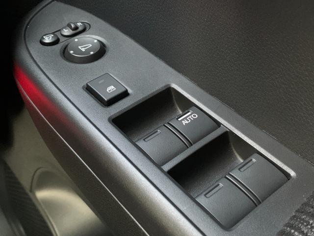 N-WGNカスタム L・ターボ 社外ナビ・フルセグ・USB接続・Bluetooth接続・バックカメラ・Bluetooth接続・純正エンジンスターター・純正フロアマット・サイドカーテンエアバック・オートLEDヘッドライト・ETC・(29枚目)