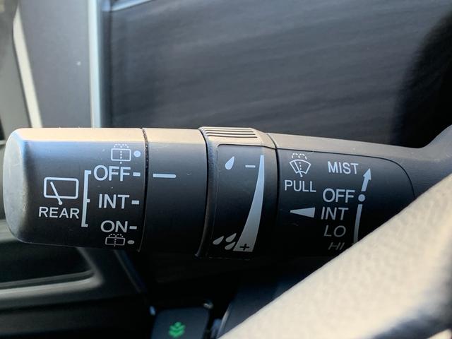 フリード＋ハイブリッド ハイブリッドＧ・ホンダセンシング　ホンダセンシング・純正ナビ・フルセグ・ＣＤ／ＤＶＤ・Ｂｌｕｅｔｏｏｔｈ接続・バックカメラ・両側電動スライドドア・左側サイドステップ・純正エンジンスターター・前列シートヒーター・純正フロアマット・ＥＴＣ（10枚目）