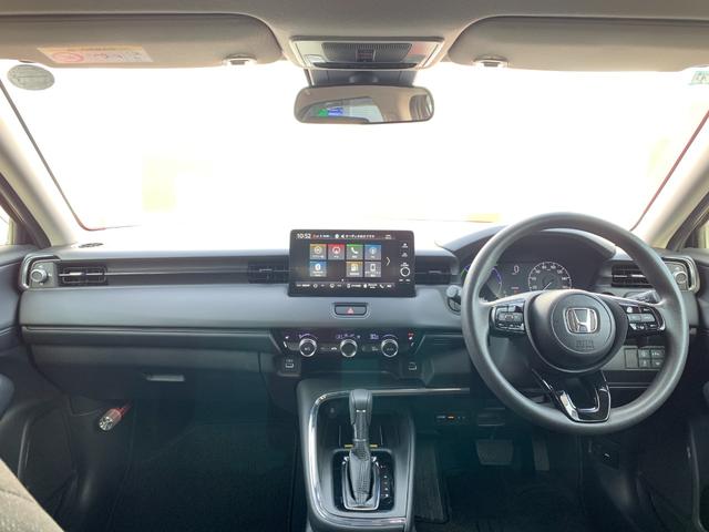 ヴェゼル ｅ：ＨＥＶＸ　ホンダセンシング・ＨＯＮＤＡコネクトディスプレイ・フルセグ・ＵＳＢ接続・Ｂｌｕｅｔｏｏｔｈ接続・バックカメラ・パーキングセンサー・電子パーキングブレーキ・前列シートヒーター・オートＬＥＤヘッドライト・（3枚目）