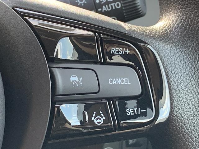 ヴェゼル ｅ：ＨＥＶＸ　ホンダセンシング・ＨＯＮＤＡコネクトディスプレイ・フルセグ・ＵＳＢ接続・Ｂｌｕｅｔｏｏｔｈ接続・バックカメラ・パーキングセンサー・電子パーキングブレーキ・前列シートヒーター・オートＬＥＤヘッドライト・（5枚目）