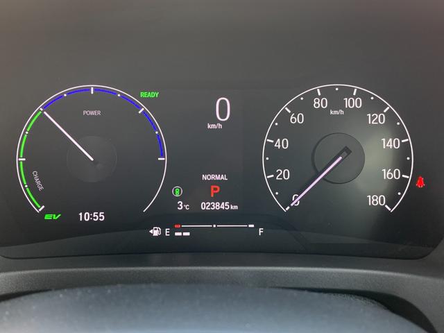 ヴェゼル ｅ：ＨＥＶＸ　ホンダセンシング・ＨＯＮＤＡコネクトディスプレイ・フルセグ・ＵＳＢ接続・Ｂｌｕｅｔｏｏｔｈ接続・バックカメラ・パーキングセンサー・電子パーキングブレーキ・前列シートヒーター・オートＬＥＤヘッドライト・（11枚目）