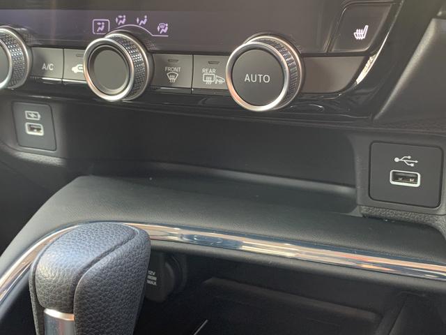 ヴェゼル ｅ：ＨＥＶＸ　ホンダセンシング・ＨＯＮＤＡコネクトディスプレイ・フルセグ・ＵＳＢ接続・Ｂｌｕｅｔｏｏｔｈ接続・バックカメラ・パーキングセンサー・電子パーキングブレーキ・前列シートヒーター・オートＬＥＤヘッドライト・（21枚目）