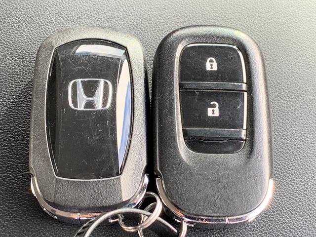 ヴェゼル ｅ：ＨＥＶＸ　ホンダセンシング・ＨＯＮＤＡコネクトディスプレイ・フルセグ・ＵＳＢ接続・Ｂｌｕｅｔｏｏｔｈ接続・バックカメラ・パーキングセンサー・電子パーキングブレーキ・前列シートヒーター・オートＬＥＤヘッドライト・（30枚目）