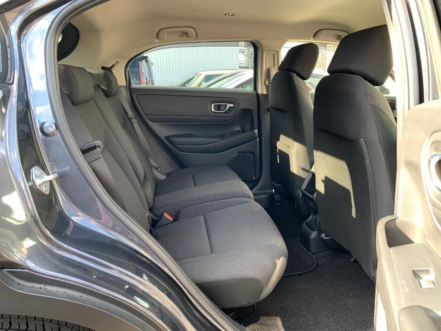 ヴェゼル ｅ：ＨＥＶＸ　ホンダセンシング・ＨＯＮＤＡコネクトディスプレイ・フルセグ・ＵＳＢ接続・Ｂｌｕｅｔｏｏｔｈ接続・バックカメラ・パーキングセンサー・電子パーキングブレーキ・前列シートヒーター・オートＬＥＤヘッドライト・（36枚目）