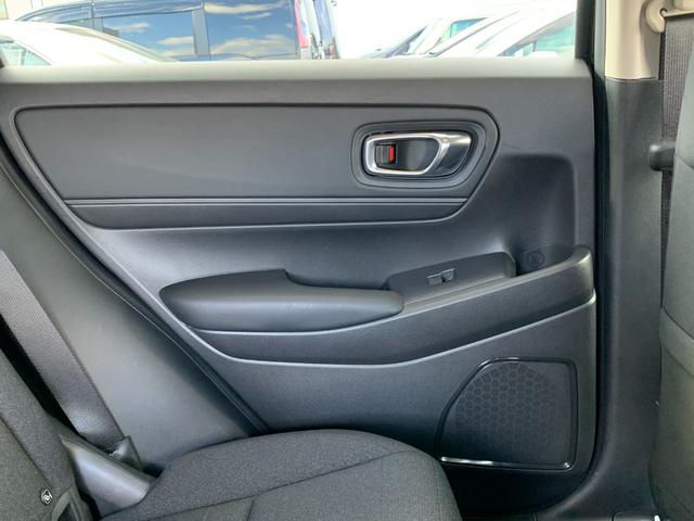 ヴェゼル ｅ：ＨＥＶＸ　ホンダセンシング・ＨＯＮＤＡコネクトディスプレイ・フルセグ・ＵＳＢ接続・Ｂｌｕｅｔｏｏｔｈ接続・バックカメラ・パーキングセンサー・電子パーキングブレーキ・前列シートヒーター・オートＬＥＤヘッドライト・（40枚目）