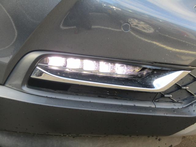 ヴェゼル ｅ：ＨＥＶＸ　ホンダセンシング・ＨＯＮＤＡコネクトディスプレイ・フルセグ・ＵＳＢ接続・Ｂｌｕｅｔｏｏｔｈ接続・バックカメラ・パーキングセンサー・電子パーキングブレーキ・前列シートヒーター・オートＬＥＤヘッドライト・（56枚目）