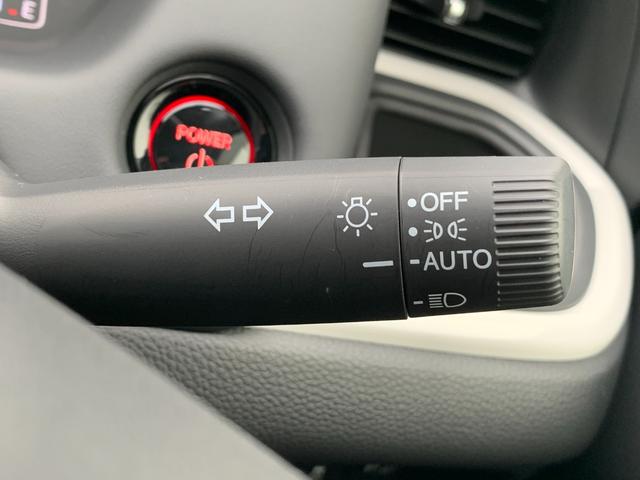 フィット ｅ：ＨＥＶホーム助手席回転シート車　助手席回転シート・ホンダセンシング・純正エンジンスターター・純正ナビ・フルセグ・ＣＤ／ＤＶＤ・Ｂｌｕｅｔｏｏｔｈ接続・バックカメラ・パーキングセンサー・社外ドライブレコーダー前後・ＬＥＤヘッドライト・（7枚目）