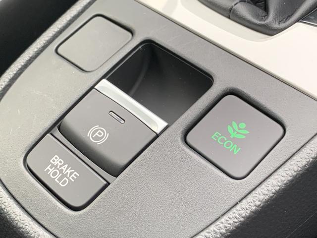 フィット ｅ：ＨＥＶホーム助手席回転シート車　助手席回転シート・ホンダセンシング・純正エンジンスターター・純正ナビ・フルセグ・ＣＤ／ＤＶＤ・Ｂｌｕｅｔｏｏｔｈ接続・バックカメラ・パーキングセンサー・社外ドライブレコーダー前後・ＬＥＤヘッドライト・（22枚目）