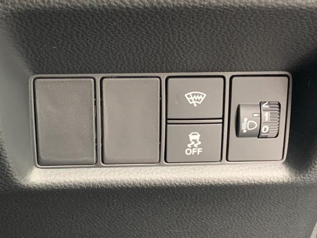 フィット ｅ：ＨＥＶホーム助手席回転シート車　助手席回転シート・ホンダセンシング・純正エンジンスターター・純正ナビ・フルセグ・ＣＤ／ＤＶＤ・Ｂｌｕｅｔｏｏｔｈ接続・バックカメラ・パーキングセンサー・社外ドライブレコーダー前後・ＬＥＤヘッドライト・（25枚目）