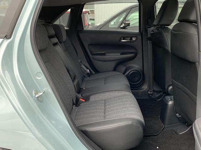 フィット ｅ：ＨＥＶホーム助手席回転シート車　助手席回転シート・ホンダセンシング・純正エンジンスターター・純正ナビ・フルセグ・ＣＤ／ＤＶＤ・Ｂｌｕｅｔｏｏｔｈ接続・バックカメラ・パーキングセンサー・社外ドライブレコーダー前後・ＬＥＤヘッドライト・（37枚目）