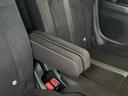2列目の座席にもアームレストを装備しているので、後ろに乗られる方も楽な姿勢をキープ出来ます!広くて寛げるおもてなしの出来るお車です。