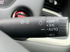 �������ȥ饤�Ȣ��ֳ������뤵�˱����ơ���ưŪ�˥饤�Ȥ������������򤷤Ƥ���ޤ����ȥ�ͥ뤬³���褦��ƻ�Ǥ⡢���������饤�ȥ����å�������ɬ�פ�����ޤ��󡣾ä�˺��ο��ۤ⤢��ޤ��� 7