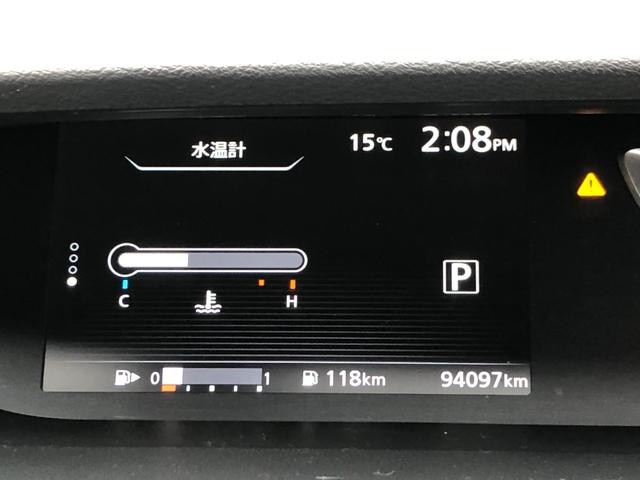 セレナ ハイウェイスター　プロパイロットエディション　４ＷＤ　禁煙車　寒冷地仕様　プロパイロット　インテリジェントエマージェンシーブレーキ　両側パワースライドドア　左側ハンズフリーオートスライドドア　デュアルバックドア　クリアランスソナー　オートライト（31枚目）