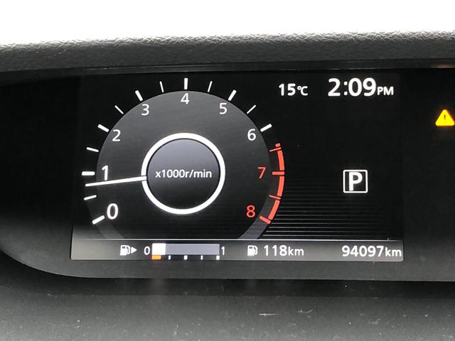 セレナ ハイウェイスター　プロパイロットエディション　４ＷＤ　禁煙車　寒冷地仕様　プロパイロット　インテリジェントエマージェンシーブレーキ　両側パワースライドドア　左側ハンズフリーオートスライドドア　デュアルバックドア　クリアランスソナー　オートライト（33枚目）