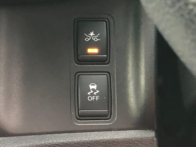 セレナ ハイウェイスター　プロパイロットエディション　４ＷＤ　禁煙車　寒冷地仕様　プロパイロット　インテリジェントエマージェンシーブレーキ　両側パワースライドドア　左側ハンズフリーオートスライドドア　デュアルバックドア　クリアランスソナー　オートライト（45枚目）