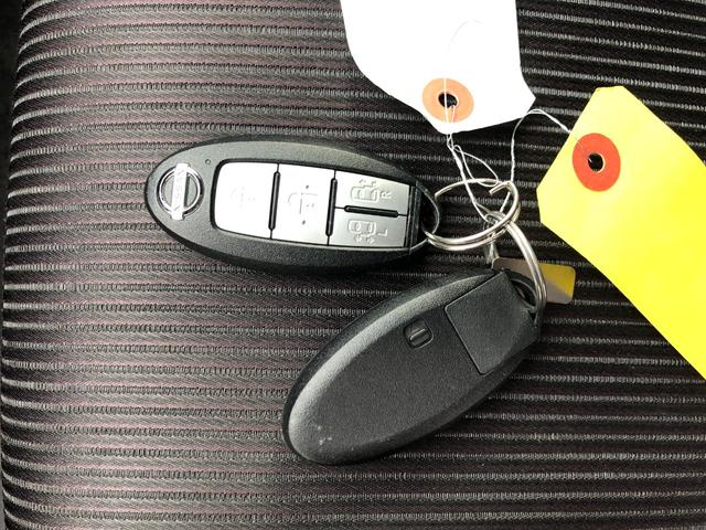セレナ ハイウェイスター　プロパイロットエディション　４ＷＤ　禁煙車　寒冷地仕様　プロパイロット　インテリジェントエマージェンシーブレーキ　両側パワースライドドア　左側ハンズフリーオートスライドドア　デュアルバックドア　クリアランスソナー　オートライト（51枚目）