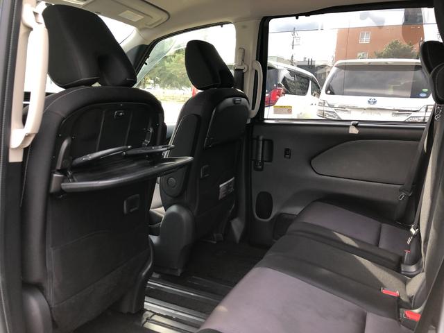 セレナ ハイウェイスター　プロパイロットエディション　４ＷＤ　禁煙車　寒冷地仕様　プロパイロット　インテリジェントエマージェンシーブレーキ　両側パワースライドドア　左側ハンズフリーオートスライドドア　デュアルバックドア　クリアランスソナー　オートライト（63枚目）