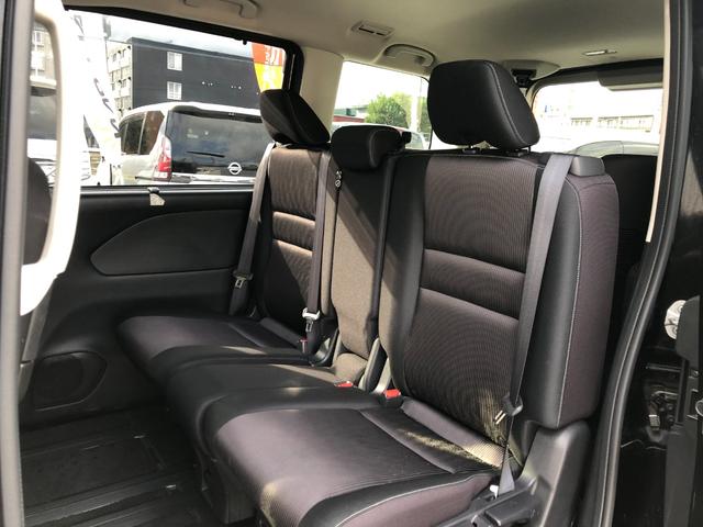 セレナ ハイウェイスター　プロパイロットエディション　４ＷＤ　禁煙車　寒冷地仕様　プロパイロット　インテリジェントエマージェンシーブレーキ　両側パワースライドドア　左側ハンズフリーオートスライドドア　デュアルバックドア　クリアランスソナー　オートライト（64枚目）