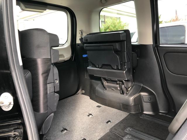 セレナ ハイウェイスター　プロパイロットエディション　４ＷＤ　禁煙車　寒冷地仕様　プロパイロット　インテリジェントエマージェンシーブレーキ　両側パワースライドドア　左側ハンズフリーオートスライドドア　デュアルバックドア　クリアランスソナー　オートライト（69枚目）