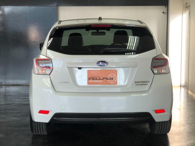 インプレッサスポーツハイブリッド ハイブリッド２．０ｉ－Ｓアイサイト　４ＷＤ　禁煙車　アイサイト　純正ナビＴＶ　バックカメラ　パドルシフト　クルーズコントロール　ＥＴＣ　プッシュスタートキーレス　アイドリングストップ　社外アルミ（8枚目）