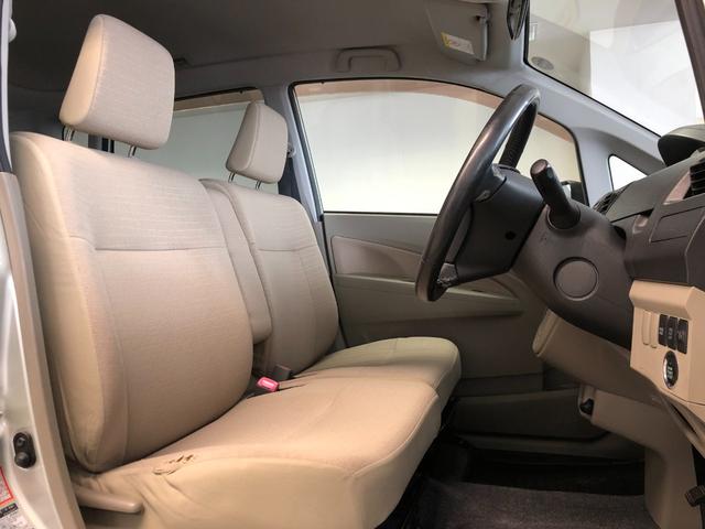 キレイな室内ですよ！インテリアの感じもＧＯＯＤです！運転もしやすく、老若男女を選ばない車ですよ！まずは座ってみてください！