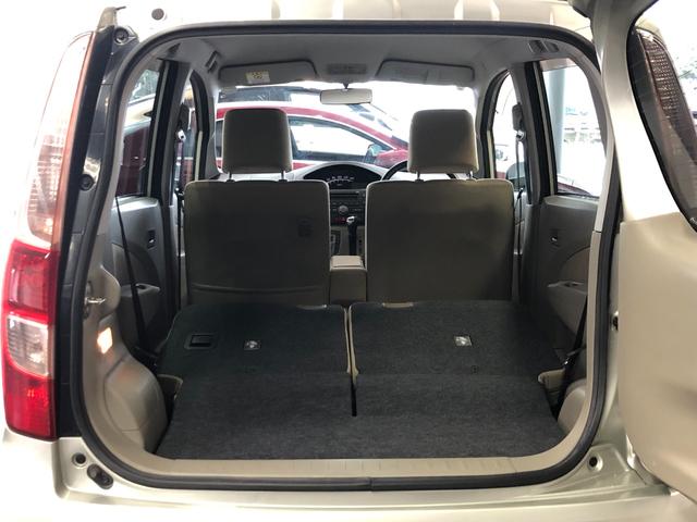 ２列目倒せばもっと広々〜♪