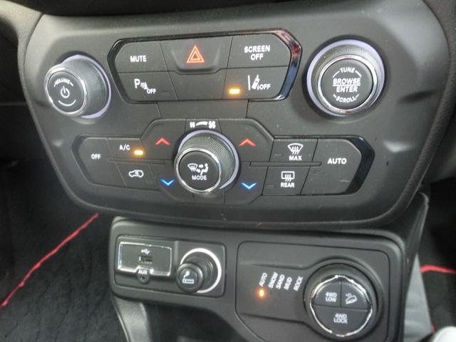 ジープ・レネゲード トレイルホーク ETC・ナビ・Bluetooth(6枚目)