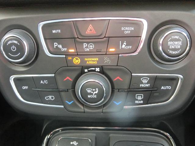 ジープ・コンパス リミテッド beatsモデル・シートヒーター・バックカメラ・純正ナビ・TV・革シート・ETC・本州仕入(12枚目)