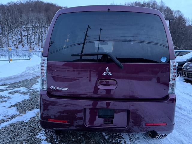 ｅＫワゴン Ｇ　フルフラットシート　寒冷地仕様　キーレスエントリーシステム　運転席エアバック　パワステ　運転席助手席エアバック　ＡＢＳ　エアコン　衝突安全ボディ　ベンチシート　４ＷＤ（6枚目）
