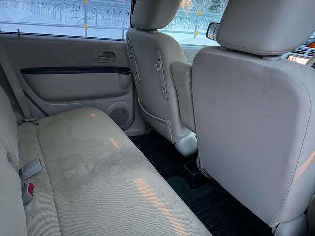 ｅＫワゴン Ｇ　フルフラットシート　寒冷地仕様　キーレスエントリーシステム　運転席エアバック　パワステ　運転席助手席エアバック　ＡＢＳ　エアコン　衝突安全ボディ　ベンチシート　４ＷＤ（12枚目）