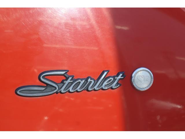 スターレット ＳＥ　ＫＰ６１　５速　４Ｋエンジン純正キャブレター　純正ウッドパネル　エアコン　タコメーター　オリジナルノーマル車（48枚目）