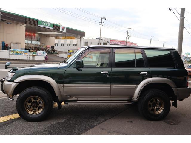 サファリ グランロード 4200ディーゼルターボ 4X4切替4WD 1ナンバー5人乗り ナビ サンルーフ Wエアコン レイズ16インチ鍛造AW ETC(4枚目)