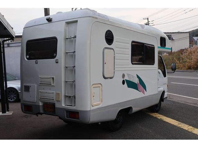 エルフトラック キャンピングカー TERRA500 4WD(切替) ディーゼル 5速マニュアル 7人乗り(8枚目)