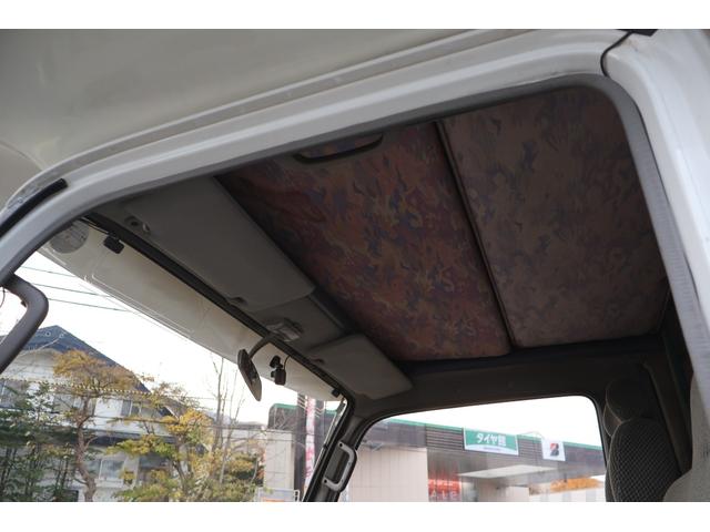 エルフトラック キャンピングカー TERRA500 4WD(切替) ディーゼル 5速マニュアル 7人乗り(23枚目)