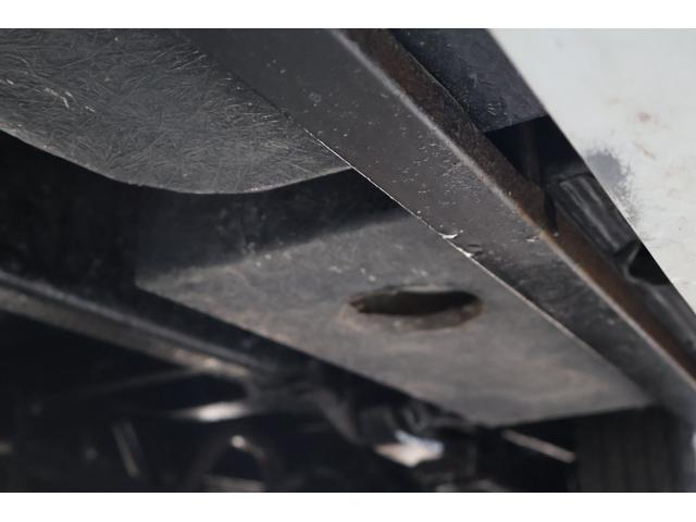 エルフトラック キャンピングカー TERRA500 4WD(切替) ディーゼル 5速マニュアル 7人乗り(74枚目)