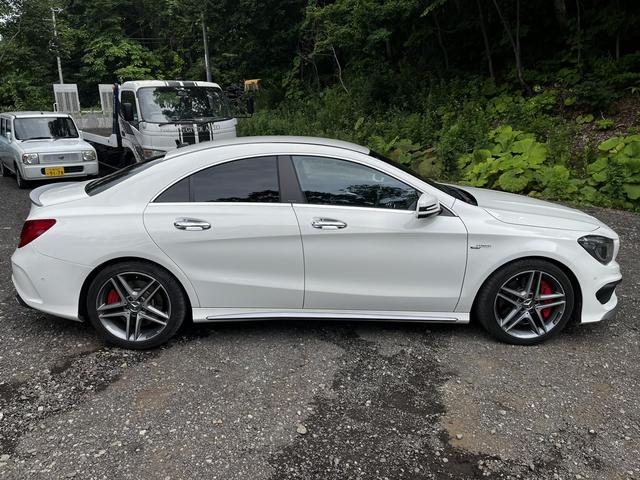 ＣＬＡクラス ＣＬＡ４５　ＡＭＧ　４マチック　４ＷＤ　クリアランスソナー　オートクルーズコントロール　バックカメラ　ナビ　アルミホイール　オートライト　ＨＩＤ　ＡＴ　シートヒーター　キーレスエントリー　電動格納ミラー　盗難防止システム（14枚目）